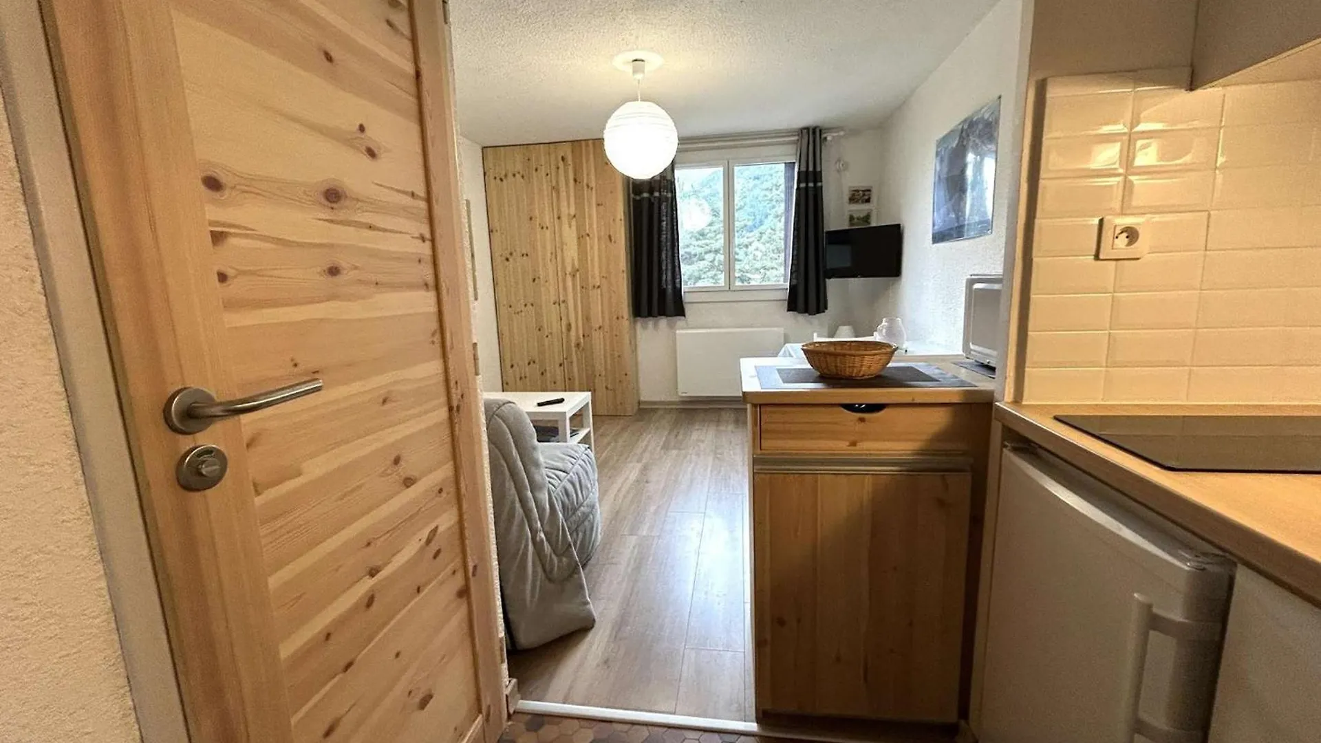 Appartamento Studio Charmant Avec Piscine, Ski Au Pied Et Parking A La Salle-Les-Alpes - Fr-1-330F-115 Serre Chevalier Francia